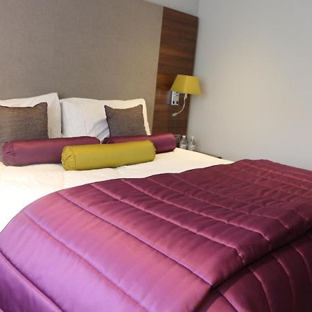 Hotel The Woodlands Event Centre à Wyboston Extérieur photo