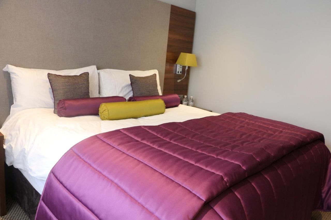 Hotel The Woodlands Event Centre à Wyboston Extérieur photo