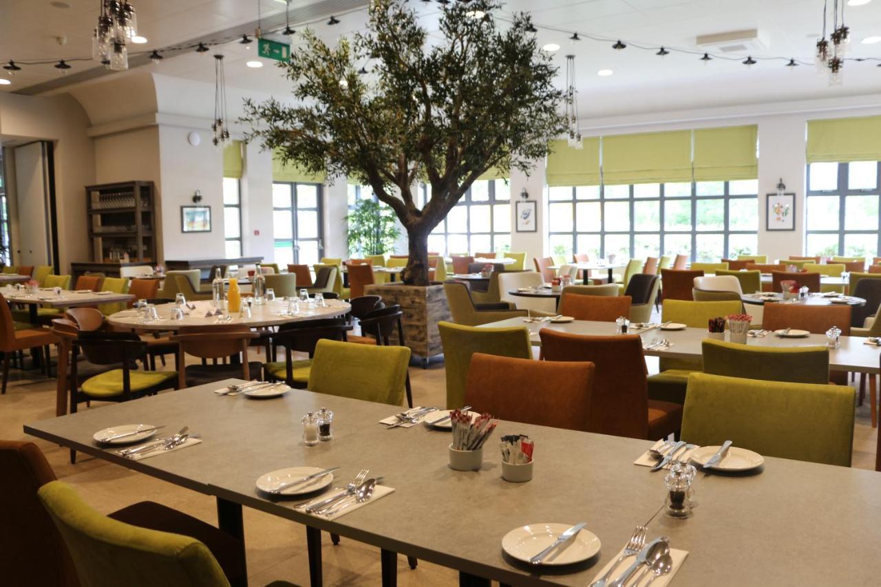Hotel The Woodlands Event Centre à Wyboston Extérieur photo