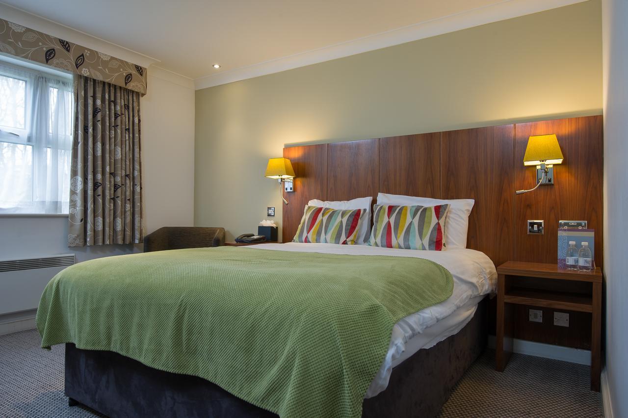 Hotel The Woodlands Event Centre à Wyboston Extérieur photo